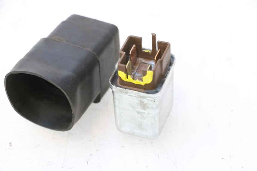 photo de STARTER RELAY PIAGGIO LIBERTY IGET 4T 50 (2015 - 2020) - Technical close-up
