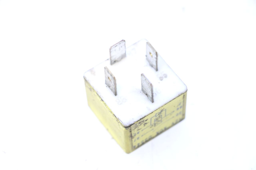 photo de STARTER RELAY PEUGEOT LUDIX 50 (2005 - 2007) - Zoom on usage condition