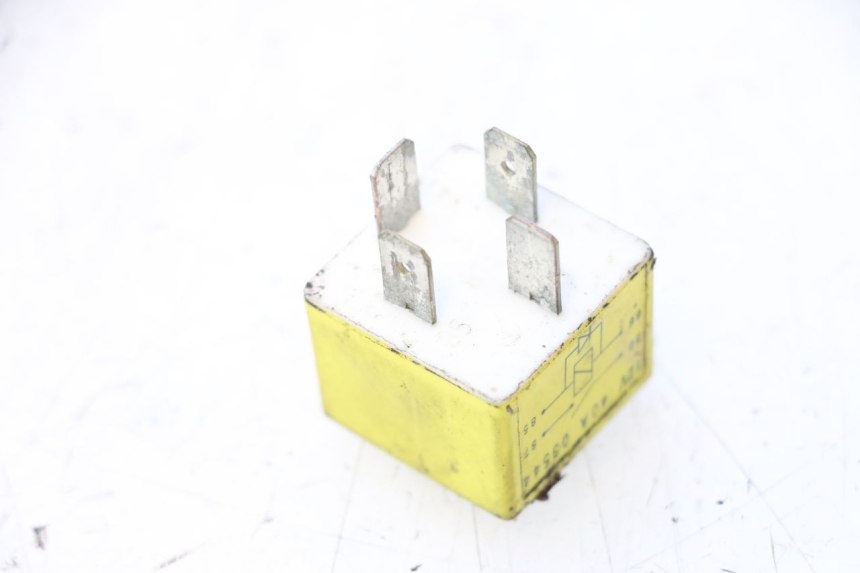 photo de STARTER RELAY PEUGEOT LUDIX ONE 50 (2004 - 2013) - Zoom on usage condition
