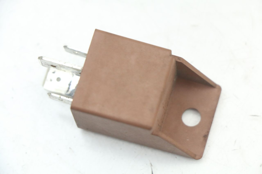 photo de STARTER RELAY PIAGGIO MP3 125 (2006 - 2014) - Alternative perspective