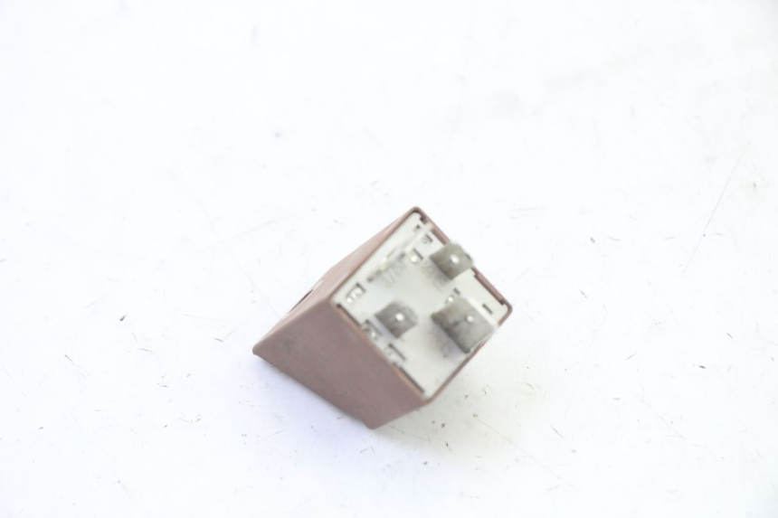 photo de STARTER RELAY PIAGGIO MP3 RL 250 (2006 - 2010) - Technical close-up