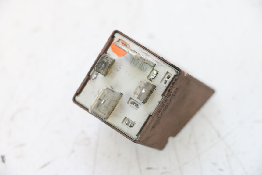 photo de STARTER RELAY PIAGGIO MP3 RL 250 (2006 - 2010) - Alternative perspective