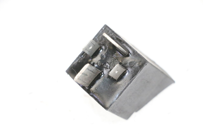 photo de STARTER RELAY PIAGGIO NEW TYPHOON 50 (2018 - 2021) - Alternative perspective