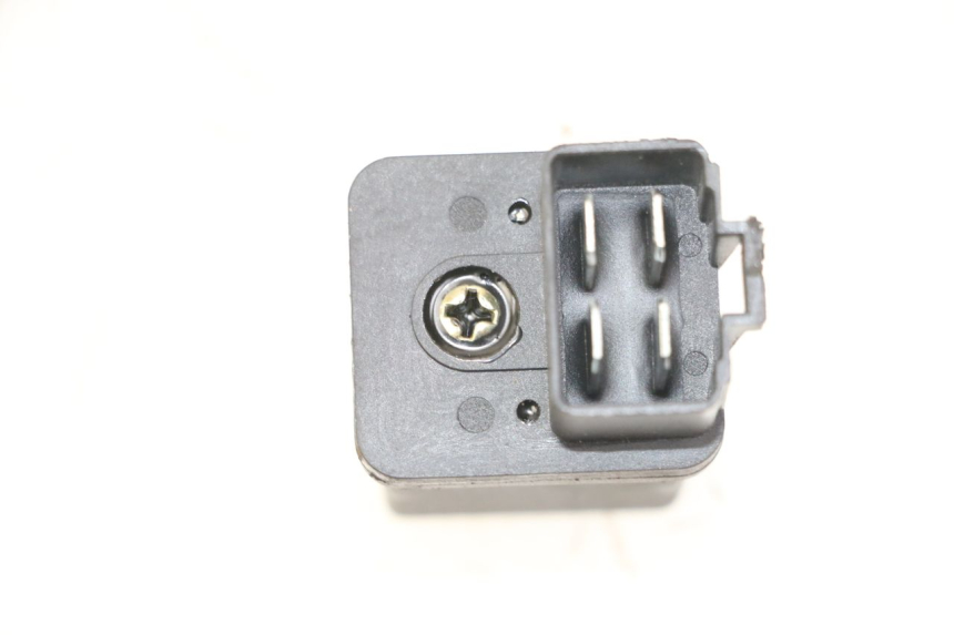 photo de STARTER RELAY PEUGEOT KISBEE 4T 50 (2018 - 2022) - Alternative perspective