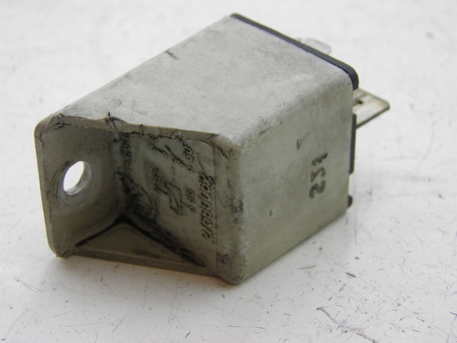 photo de STARTER RELAY PIAGGIO SUPER LX 125 (2000 - 2003) - Main view