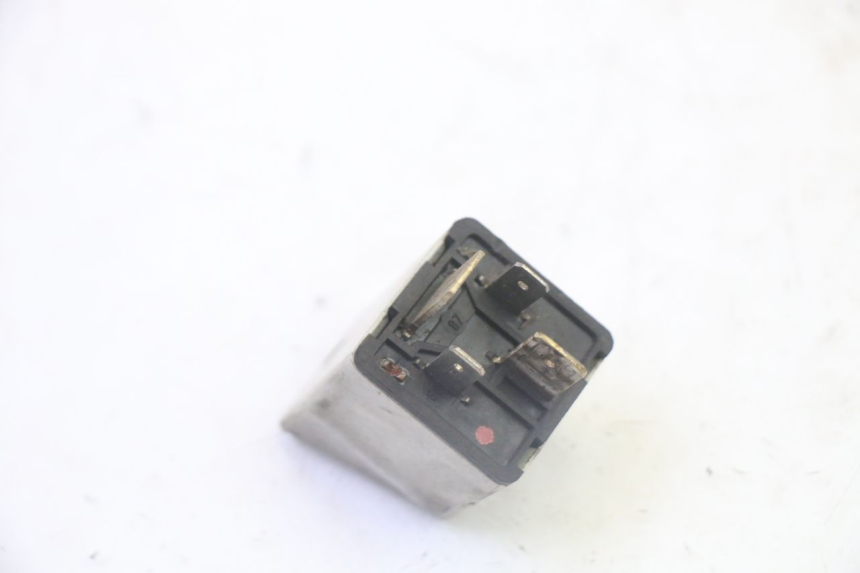 photo de STARTER RELAY PEUGEOT SATELIS 125 (2006 - 2009) - Technical close-up
