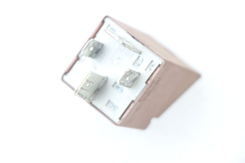 photo de STARTER RELAY PIAGGIO SKIPPER 125 (2000 - 2004) - Alternative perspective