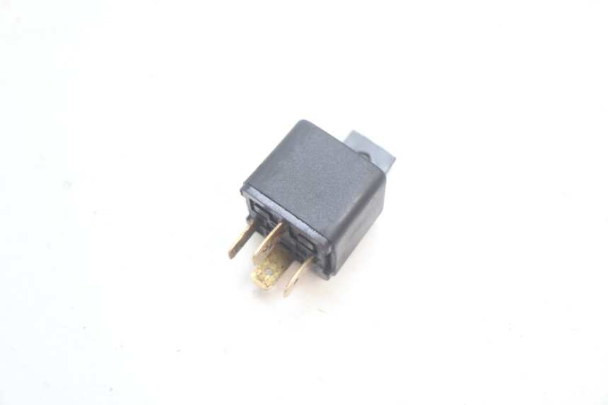 photo de STARTER RELAY YAMAHA SLIDER 50 (1999 - 2004) - Zoom on usage condition