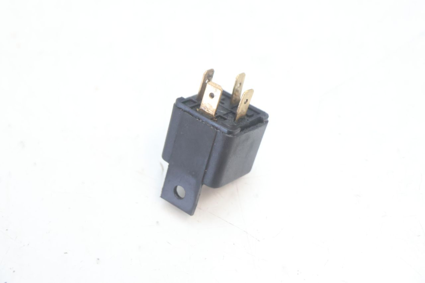 photo de STARTER RELAY YAMAHA SLIDER 50 (1999 - 2004) - Technical close-up