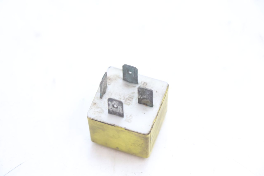 photo de STARTER RELAY PEUGEOT SPEEDFIGHT 2 AC 50 (2000 - 2009) - Zoom on usage condition