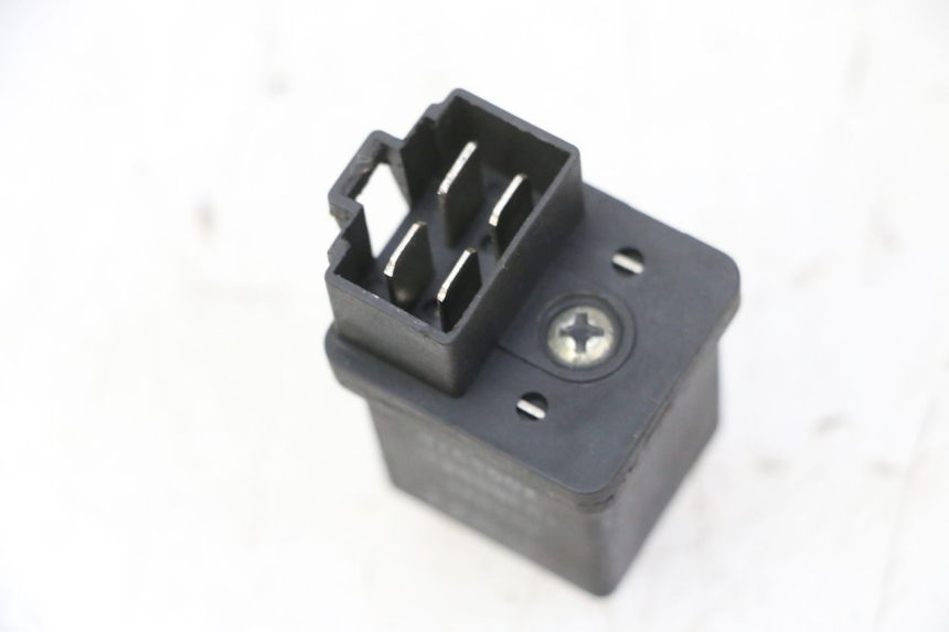 photo de STARTER RELAY PEUGEOT SPEEDFIGHT 3 AIR 50 (2009 - 2015) - Zoom on usage condition