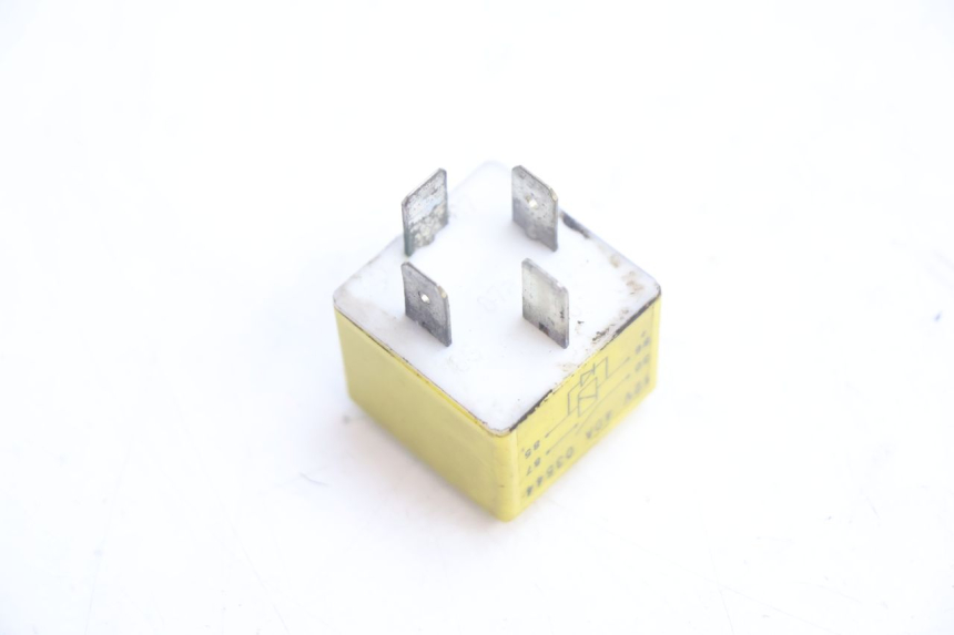 photo de STARTER RELAY PEUGEOT SPEEDFIGHT LC 50 (1996 - 2002) - Zoom on usage condition