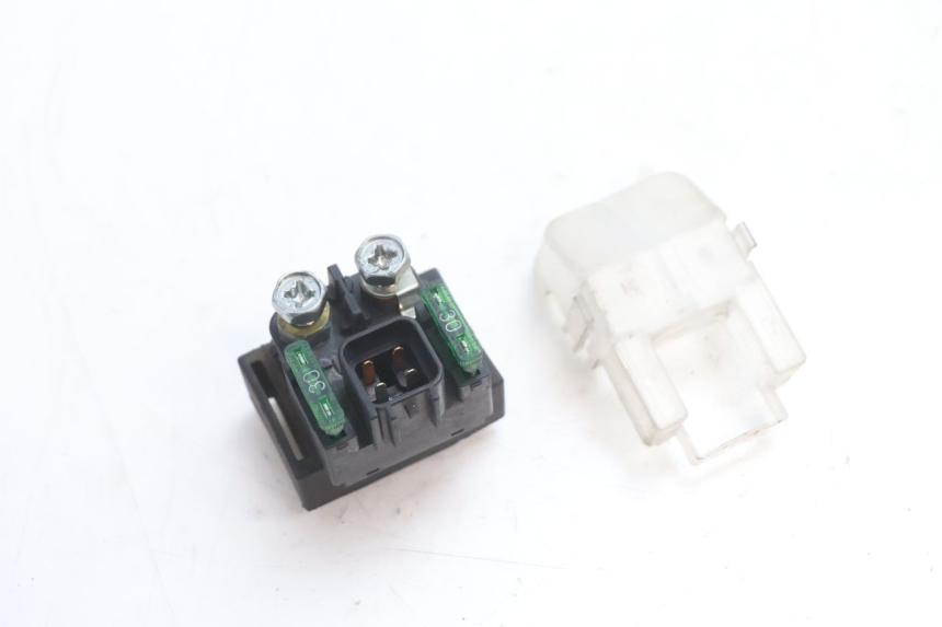 photo de STARTER RELAY SUZUKI SV S 650 (2003 - 2009) - Alternative perspective