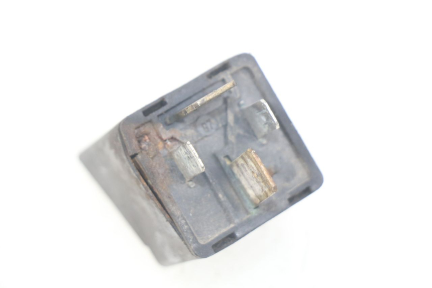 photo de STARTER RELAY PIAGGIO TYPHOON 50 (1993 - 1999) - Zoom on usage condition