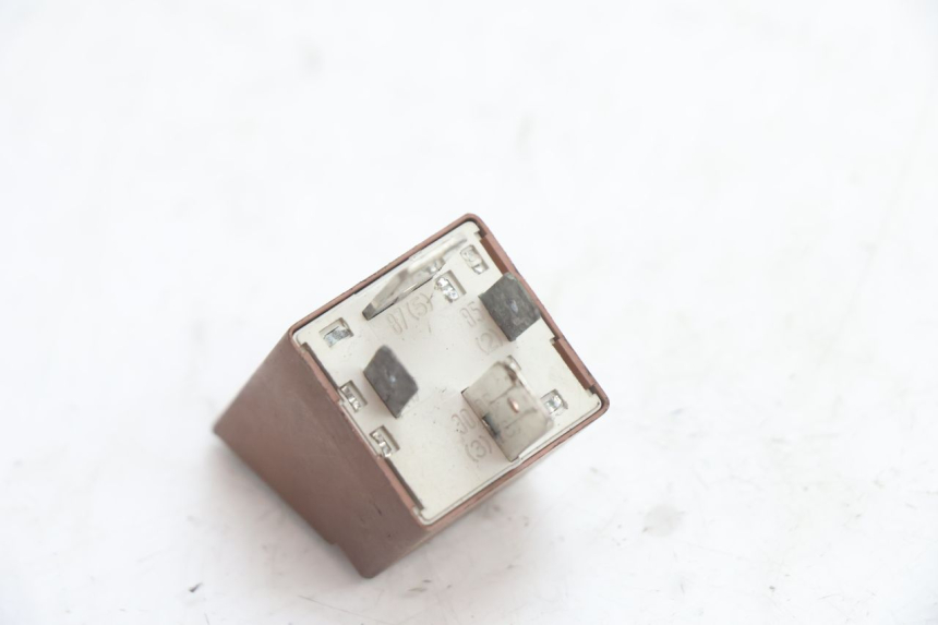 photo de STARTER RELAY PIAGGIO TYPHOON 50 (2000 - 2009) - Alternative perspective