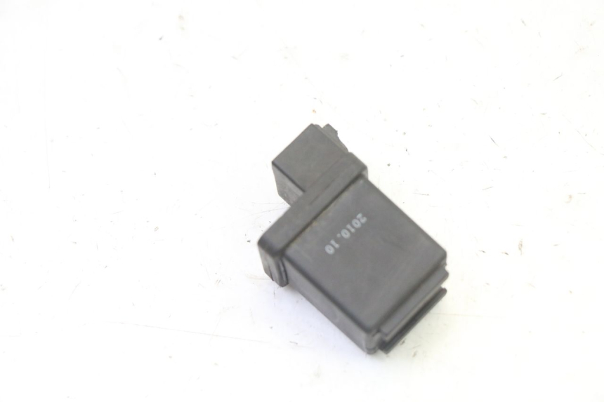 photo de STARTER RELAY PEUGEOT V-CLIC VCLIC 50 (2007 - 2013) - Zoom on usage condition