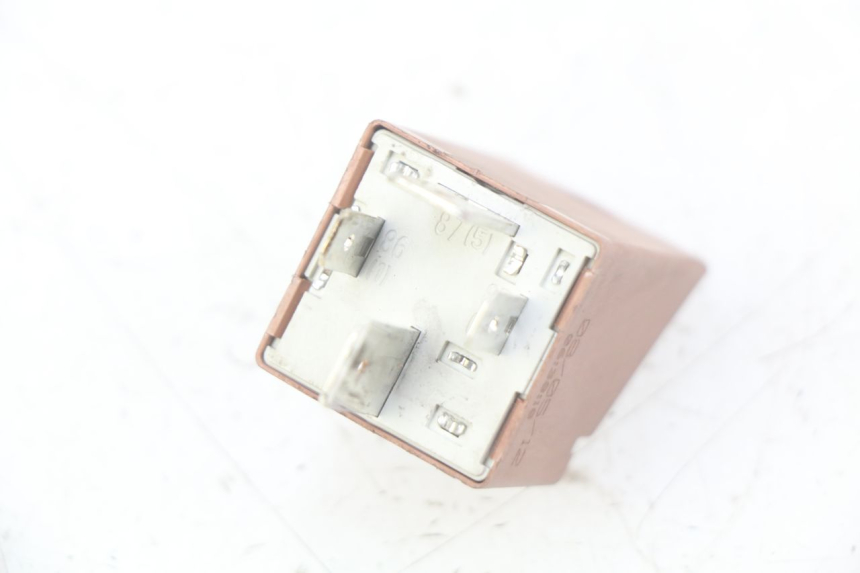 photo de STARTER RELAY PIAGGIO VESPA LX 2T 50 (2005 - 2013) - Alternative perspective