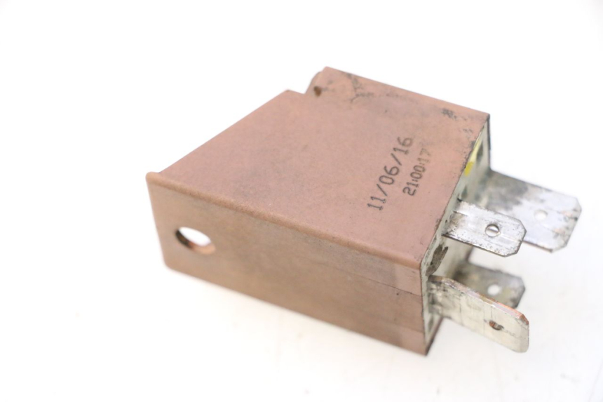photo de STARTER RELAY PIAGGIO VESPA PRIMAVERA 2T 50 (2013 - 2018) - Zoom on usage condition