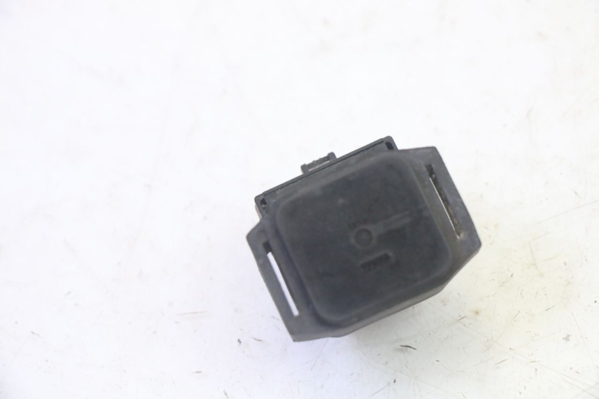 photo de STARTER RELAY YAMAHA X-MAX XMAX 125 (2010 - 2013) - Alternative perspective