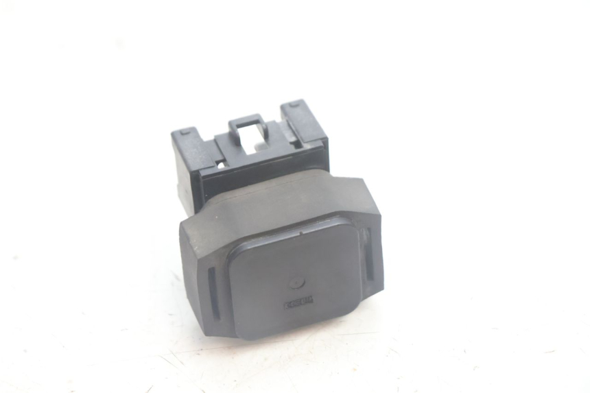 photo de STARTER RELAY YAMAHA XMAX X-MAX 125 (2006 - 2009) - Alternative perspective