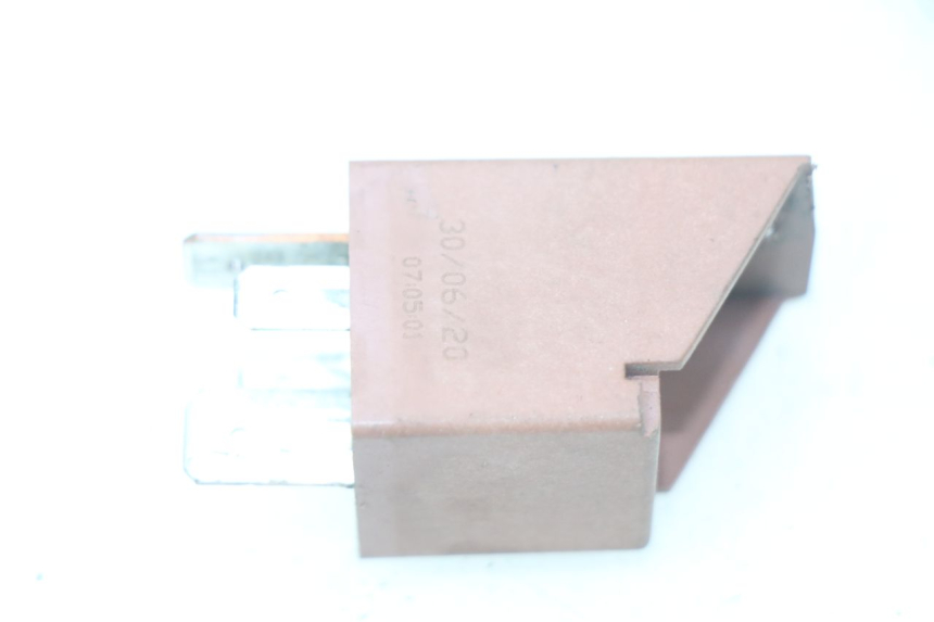 photo de STARTER RELAY PIAGGIO X9 EVOLUTION 250 (2003 - 2007) - Component detail
