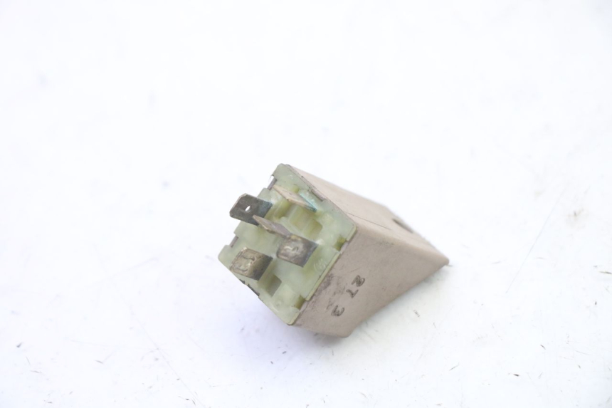 photo de STARTER RELAY PIAGGIO X9 EVOLUTION 125 (2003 - 2007) - Alternative perspective