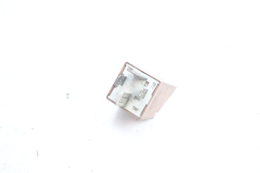 photo de STARTER RELAY PIAGGIO X9 EVOLUTION 125 (2003 - 2007) - Alternative perspective