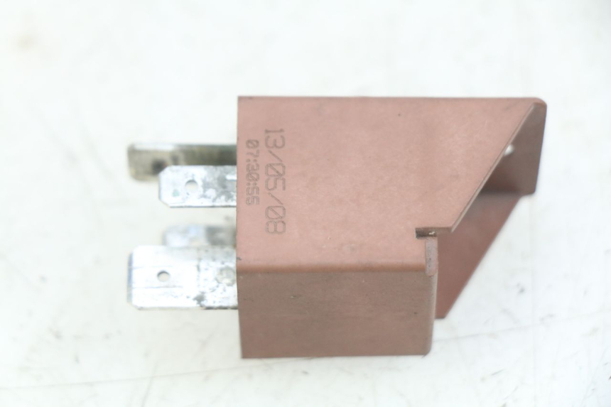 photo de STARTER RELAY PIAGGIO XEVO - X EVO 125 (2007 - 2017) - Component detail