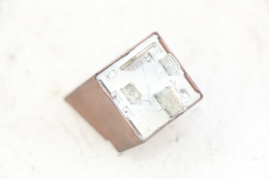 photo de STARTER RELAY PIAGGIO XEVO - X EVO 125 (2007 - 2017) - Component detail