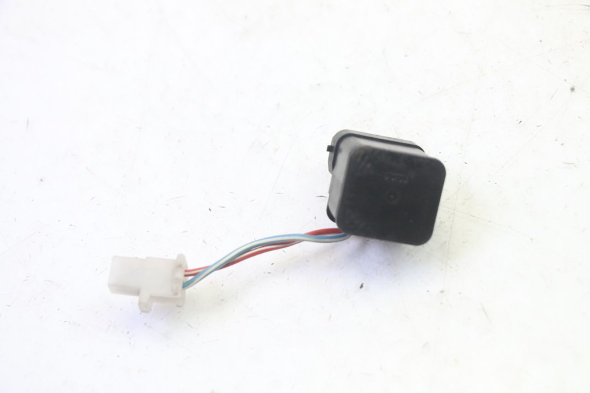 photo de STARTER RELAY YAMAHA YP MAJESTY 125 (2007 - 2010) - Technical close-up