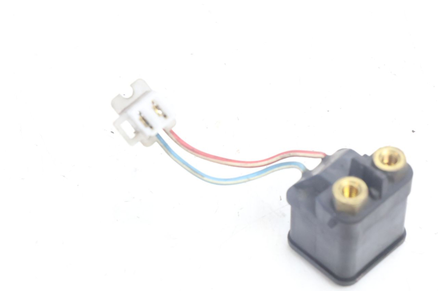 photo de STARTER RELAY YAMAHA YP MAJESTY 125 (2007 - 2010) - Technical close-up