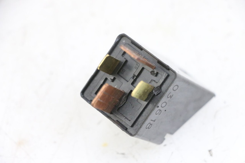 photo de STARTER RELAY PIAGGIO ZIP 4T 50 (2018 - 2020) - Alternative perspective