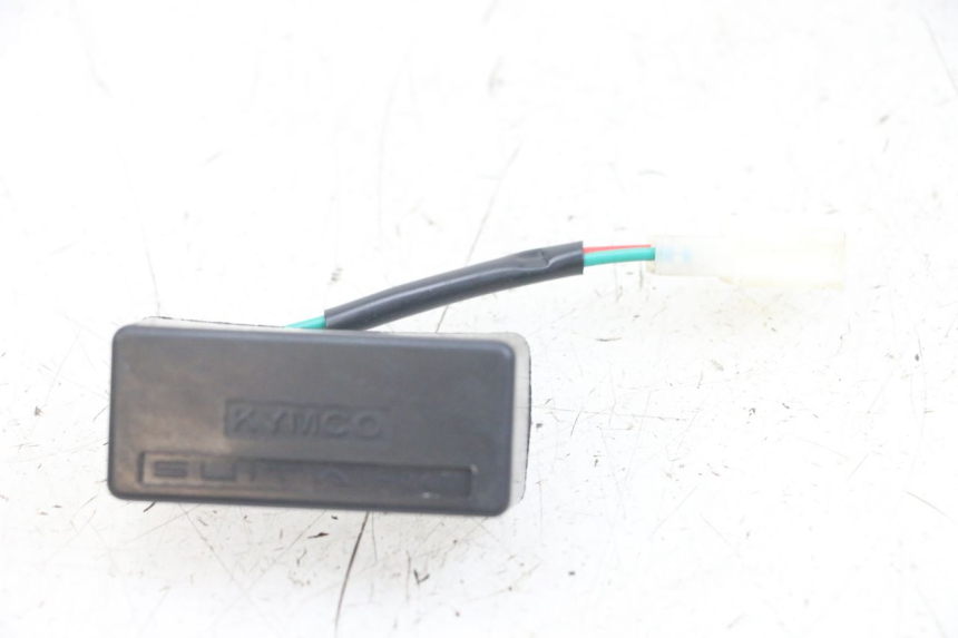 photo de ELECTRIC RELAY KYMCO AGILITY 4T 50 (2018 - 2022) - Alternative perspective