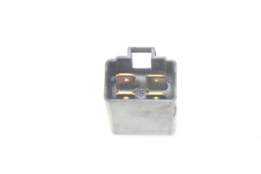 photo de ELECTRIC RELAY SUZUKI BURGMAN 125 (2007 - 2014) - Zoom on usage condition