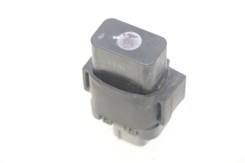 photo de ELECTRICAL RELAY HONDA CB R 1000 (2018 - 2023) - Component detail