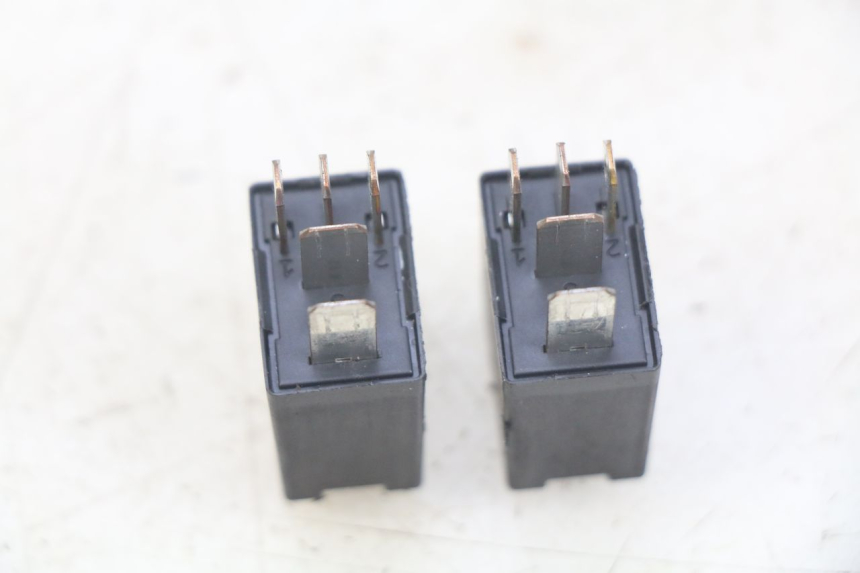 photo de ELECTRICAL RELAY PEUGEOT CITYSTAR 125 (2011 - 2017) - Zoom on usage condition