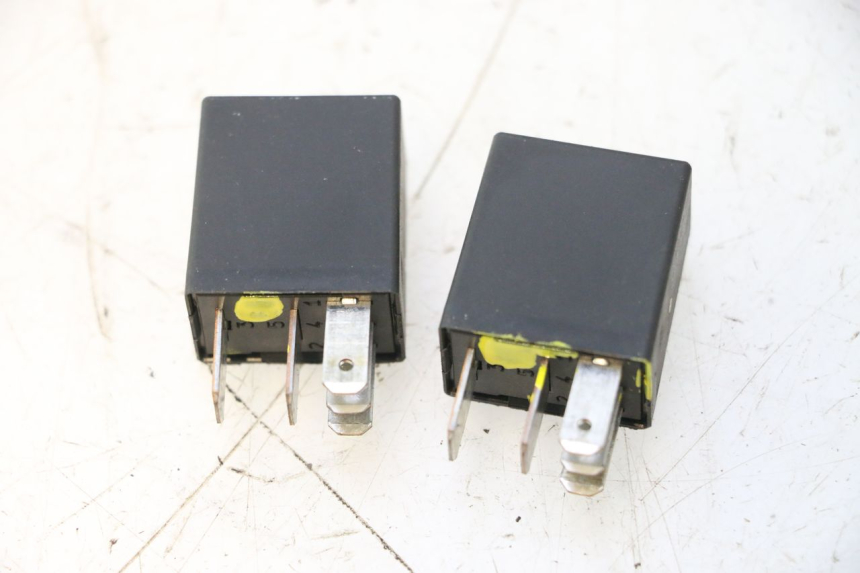 photo de ELECTRICAL RELAY PEUGEOT CITYSTAR 125 (2011 - 2017) - Component detail