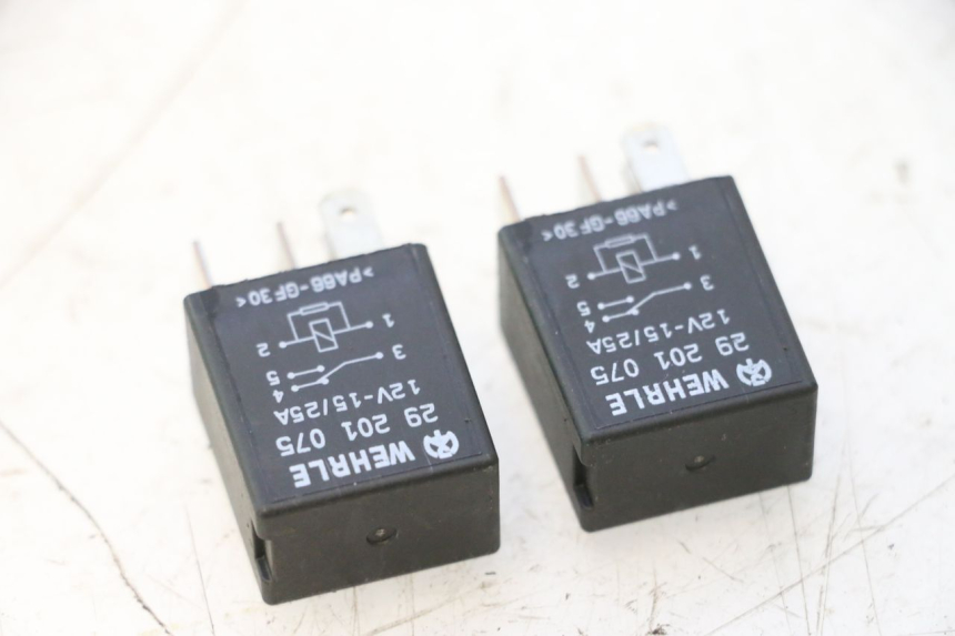 photo de ELECTRICAL RELAY PEUGEOT CITYSTAR 125 (2011 - 2017) - Zoom on usage condition