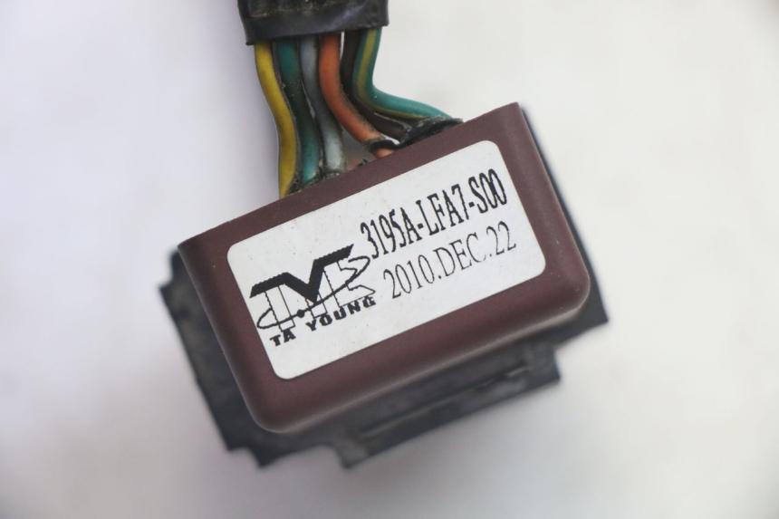 photo de ELECTRICAL RELAY KYMCO DINK STREET 125 (2009 - 2014) - Zoom on usage condition
