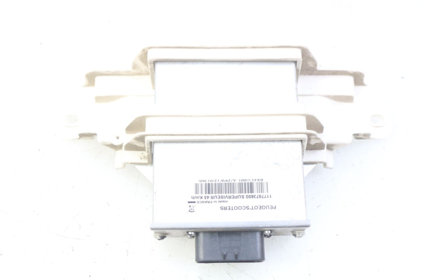 photo de ELECTRICAL RELAY PEUGEOT E-VIVACITY 1 (2012 - 2018) - Surface and material condition