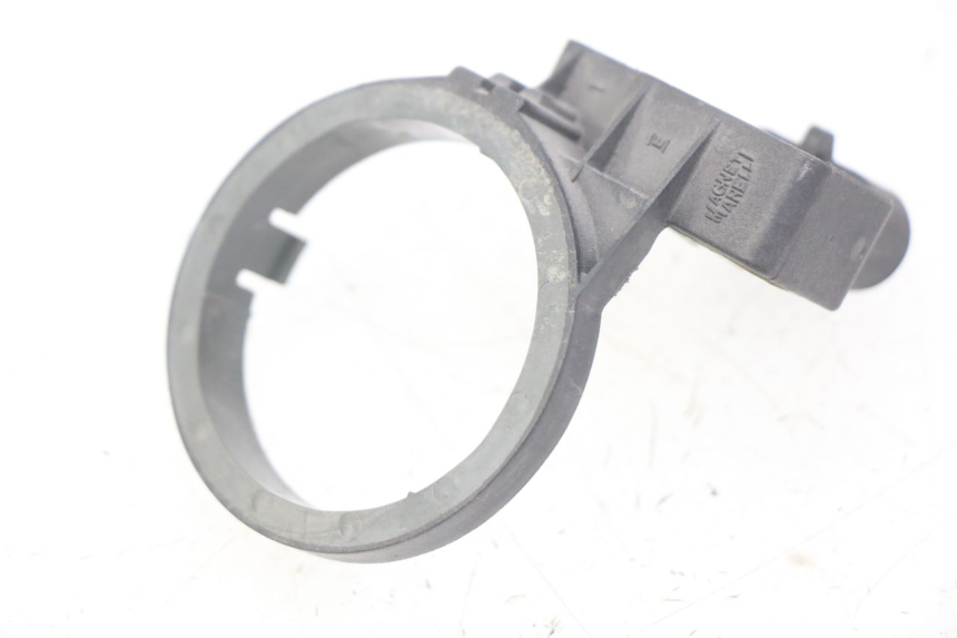 photo de ELECTRICAL RELAY PEUGEOT E-VIVACITY 1 (2012 - 2018) - Zoom on usage condition