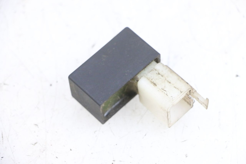 photo de ELECTRICAL RELAY PEUGEOT ELYSEO 125 (1999 - 2004) - Zoom on usage condition
