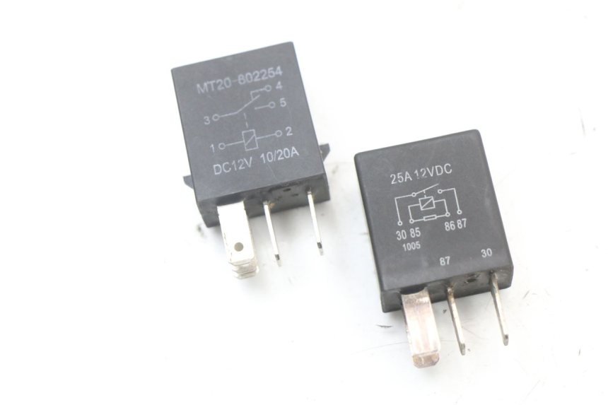 photo de ELECTRICAL RELAY YAMAHA FJR ABS 1300 (2006 - 2012) - Technical close-up