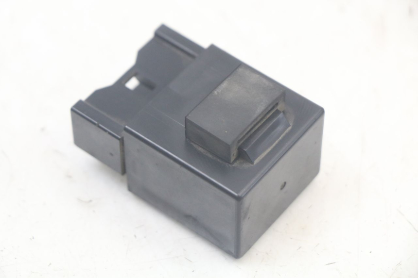 photo de ELECTRICAL RELAY YAMAHA FJR ABS 1300 (2006 - 2012) - Alternative perspective