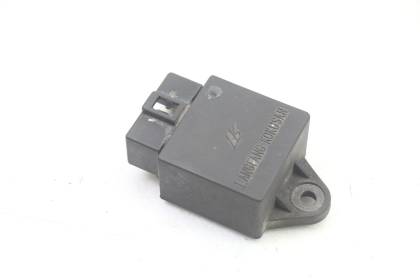photo de ELECTRICAL RELAY PIAGGIO FLY 2T 50 (2004 - 2017) - Component detail