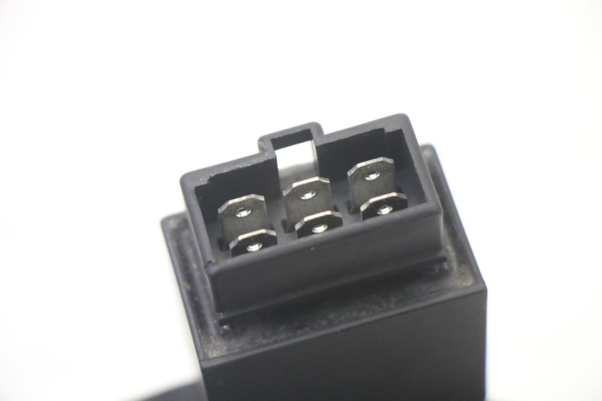 photo de ELECTRICAL RELAY PIAGGIO FLY 2T 50 (2004 - 2017) - Zoom on usage condition