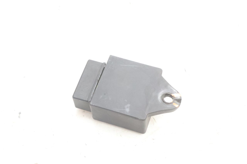 photo de ELECTRICAL RELAY PIAGGIO FLY 2T 50 (2004 - 2017) - Alternative perspective