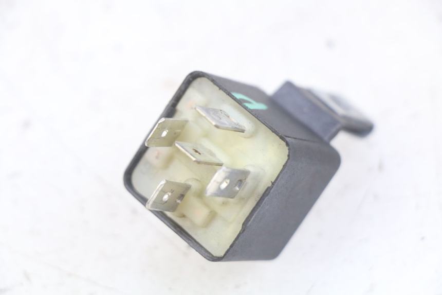 photo de ELECTRICAL RELAY PIAGGIO FLY 4T 50 (2013 - 2017) - Zoom on usage condition