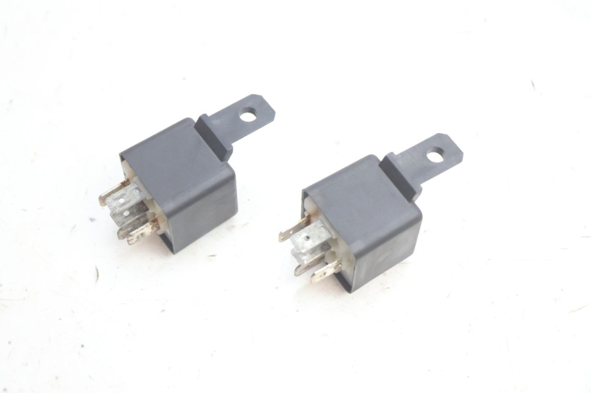 photo de ELECTRICAL RELAY GILERA GP 800 (2007 - 2013) - Alternative perspective