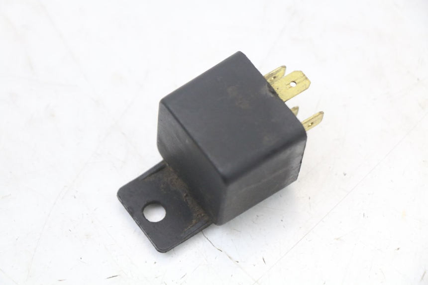 photo de RELAY SUZUKI GSX E 250 (1982 - 1983) - Main view